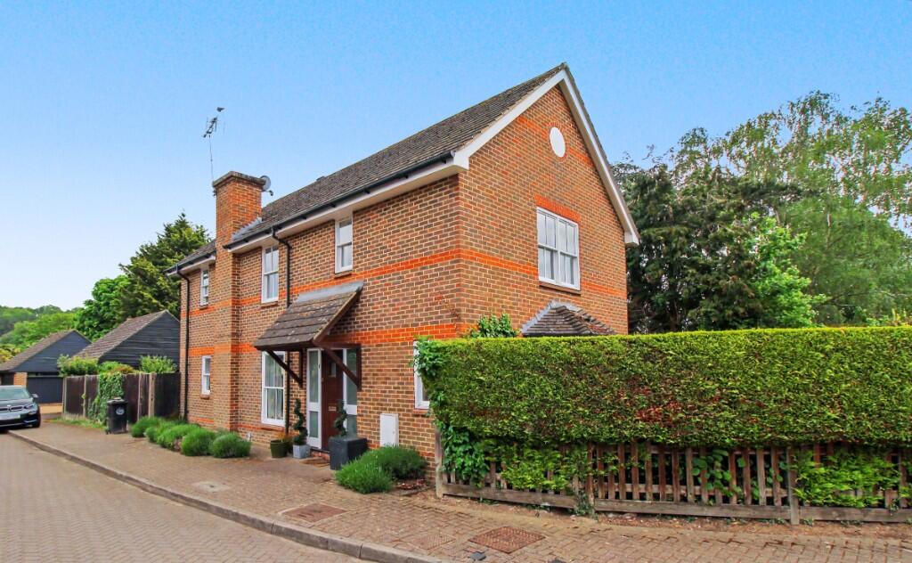 3 bed Detached for rent in Esher. From Castle Wildish - Hersham