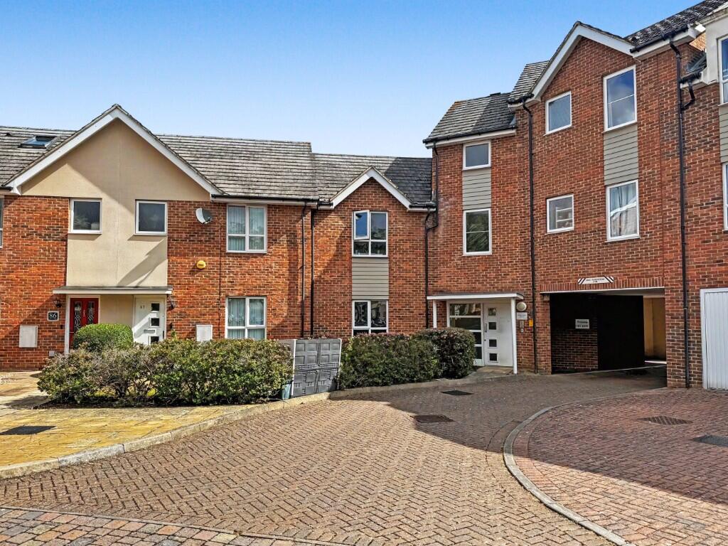 1 bed House (unspecified) for rent in Addlestone. From Castle Wildish - Hersham 1 bed House (unspecified) for rent in Addlestone. From Castle Wildish - Hersham