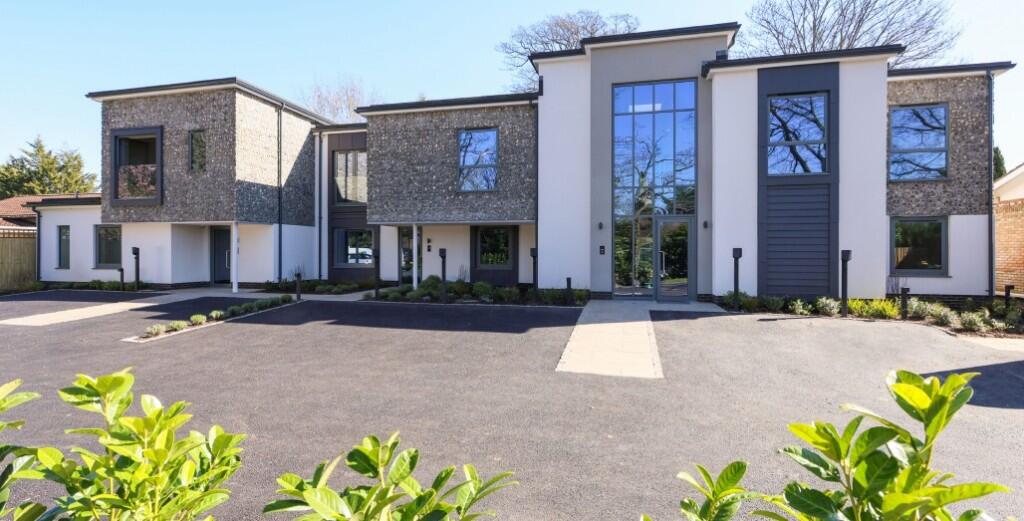 2 bed 1st Floor Flat for rent in . From Castle Wildish - Hersham 2 bed 1st Floor Flat for rent in . From Castle Wildish - Hersham