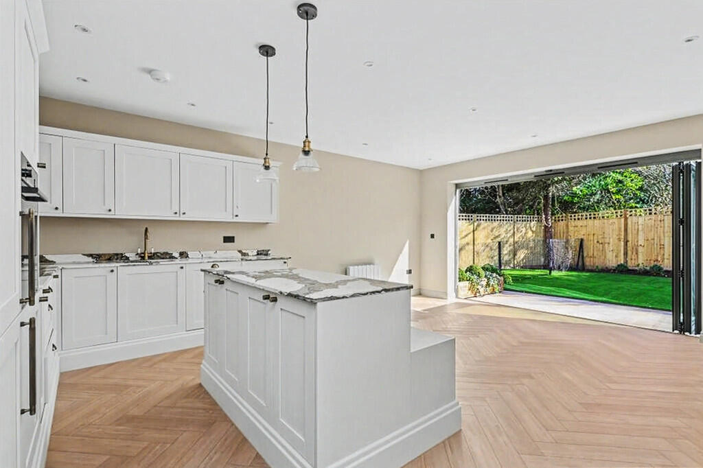 2 bed House (unspecified) for rent in . From Castle Wildish - Hersham