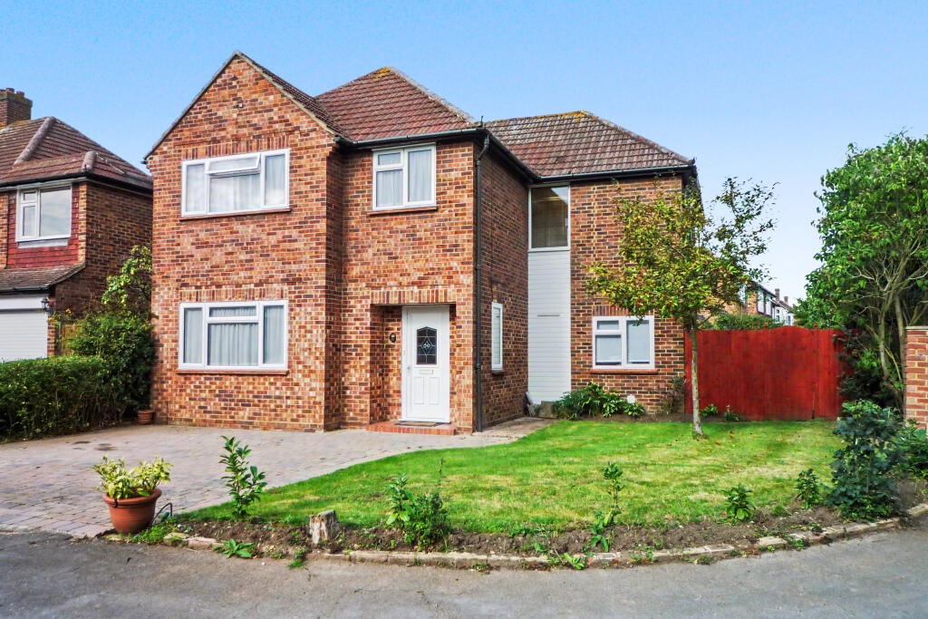 4 bed Detached for rent in Burwood Park. From Castle Wildish - Hersham 4 bed Detached for rent in Burwood Park. From Castle Wildish - Hersham