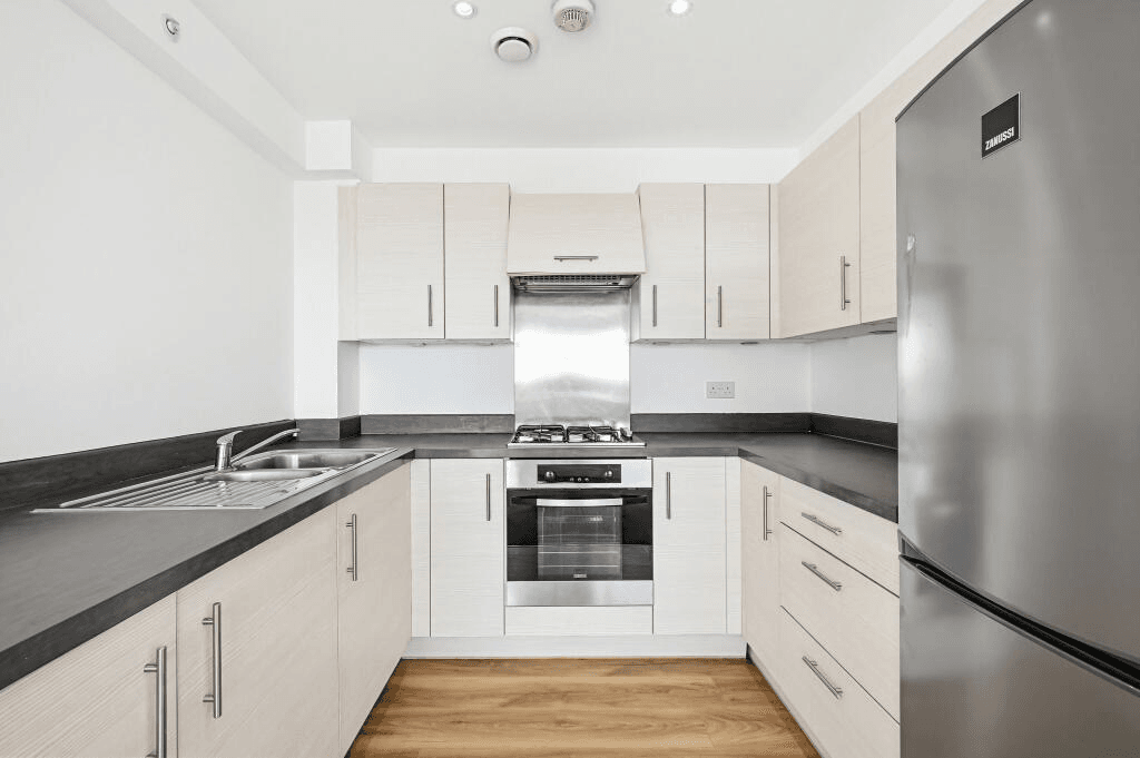 1 bed 1st Floor Flat for rent in Stanwell. From Grand City Property - West Plaza 1 bed 1st Floor Flat for rent in Stanwell. From Grand City Property - West Plaza