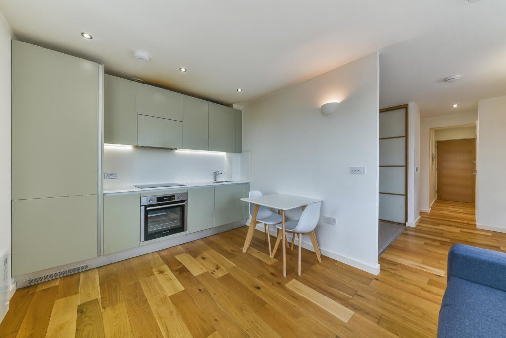 0 bed Studio for rent in London. From Grand City Property - Dolphin House 0 bed Studio for rent in London. From Grand City Property - Dolphin House