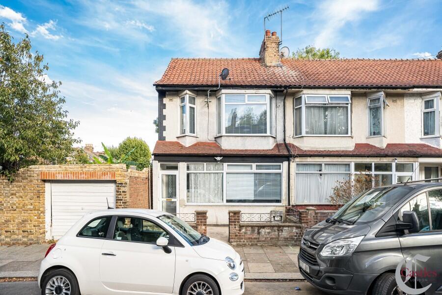 3 bed Mid Terraced House for rent in London. From Castles Estate Agents - Edmonton - Sales