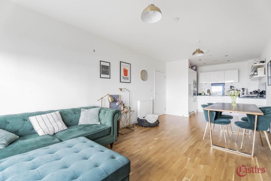 2 bed Apartment for rent in Hornsey. From Castles Estate Agents - Crouch End