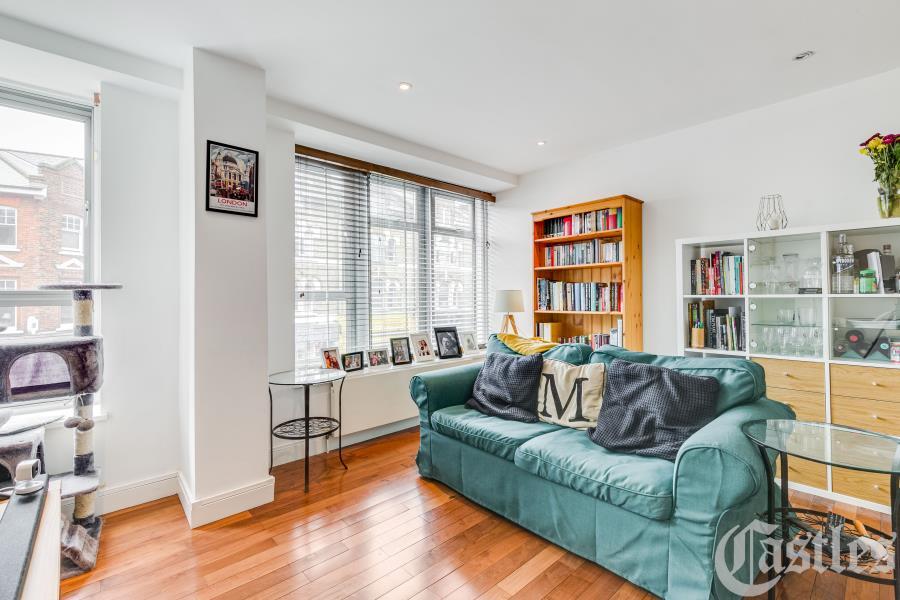 2 bed 1st Floor Flat for rent in Hornsey. From Castles Estate Agents - Crouch End