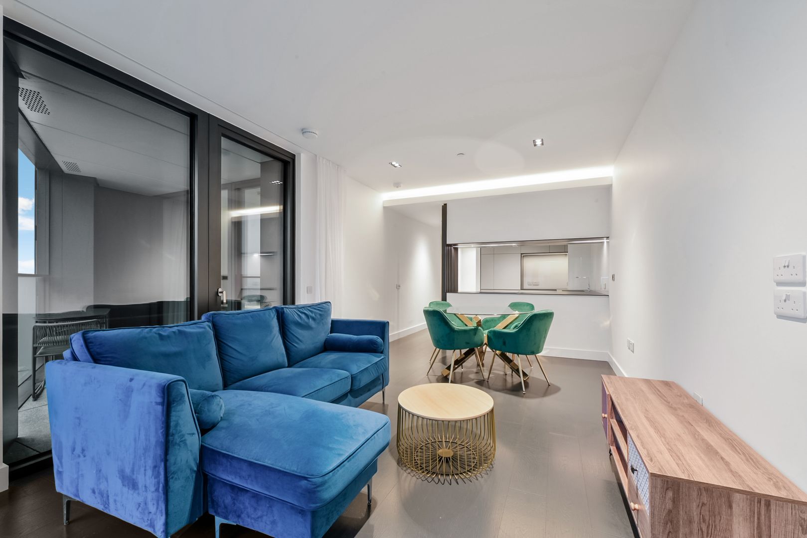 3 bed 1st Floor Flat for rent in London. From Grand City Property - Amory Tower