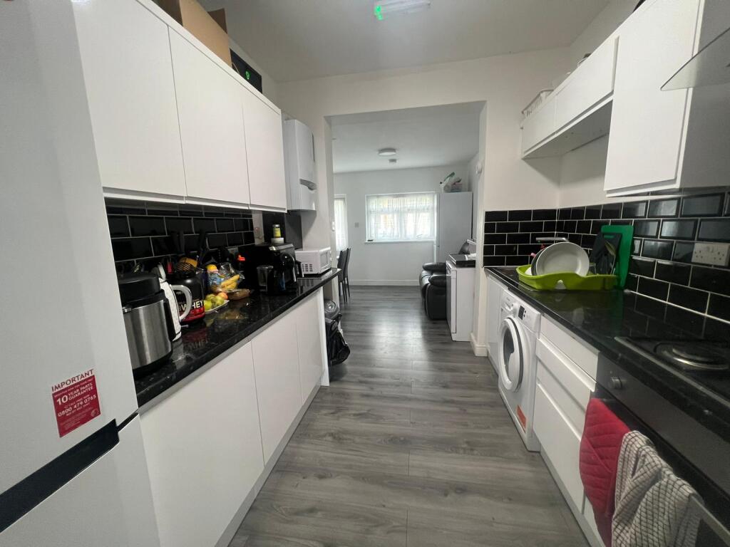 1 bed House Share for rent in Wanstead. From Century 21 Goodmayes - Ilford 1 bed House Share for rent in Wanstead. From Century 21 Goodmayes - Ilford