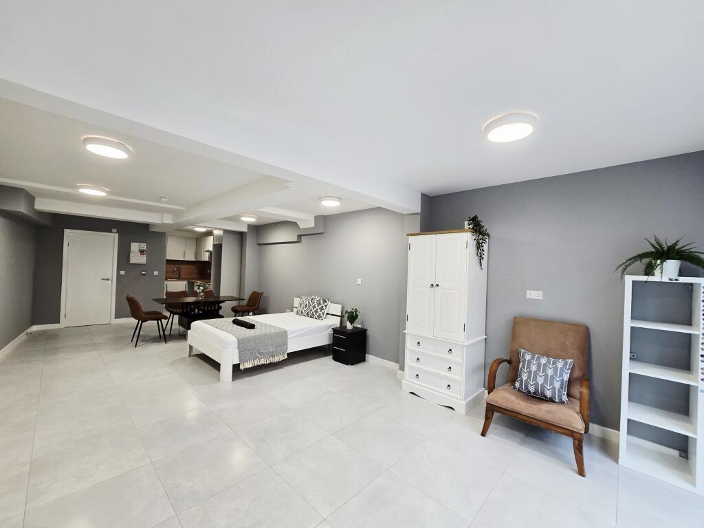 1 bed Apartment for rent in Ilford. From Century 21 Goodmayes - Ilford