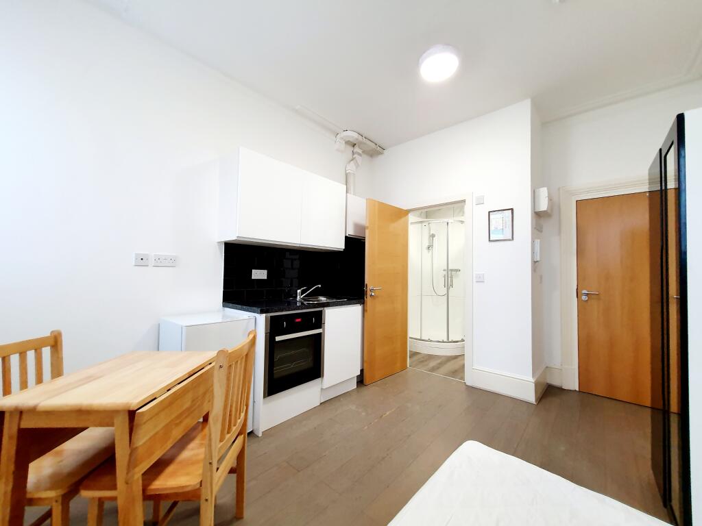 0 bed Studio for rent in Woolwich. From Century 21 Goodmayes - Ilford