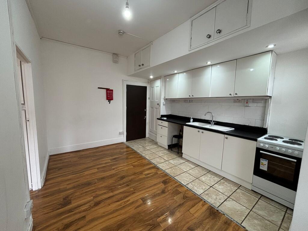 0 bed Studio for rent in Ilford. From Century 21 Goodmayes - Ilford