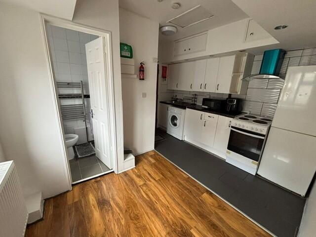 0 bed Studio for rent in Ilford. From Century 21 Goodmayes - Ilford