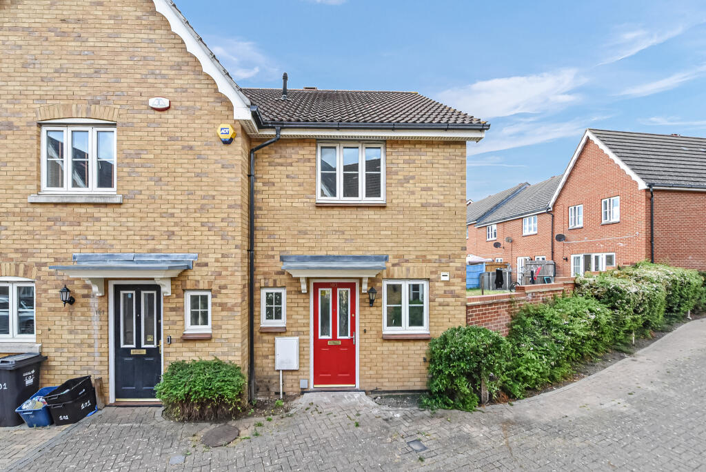 2 bed Semi Detached for rent in Ilford. From Century 21 Goodmayes - Ilford