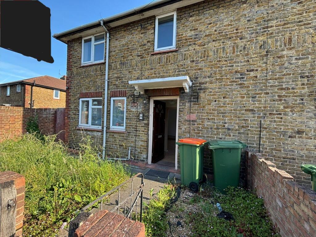 3 bed Semi Detached for rent in West Ham. From Century 21 Goodmayes - Ilford 3 bed Semi Detached for rent in West Ham. From Century 21 Goodmayes - Ilford