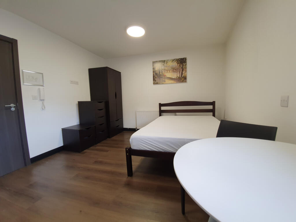 4 bed Studio for rent in Penge. From Century 21 Goodmayes - Ilford 4 bed Studio for rent in Penge. From Century 21 Goodmayes - Ilford
