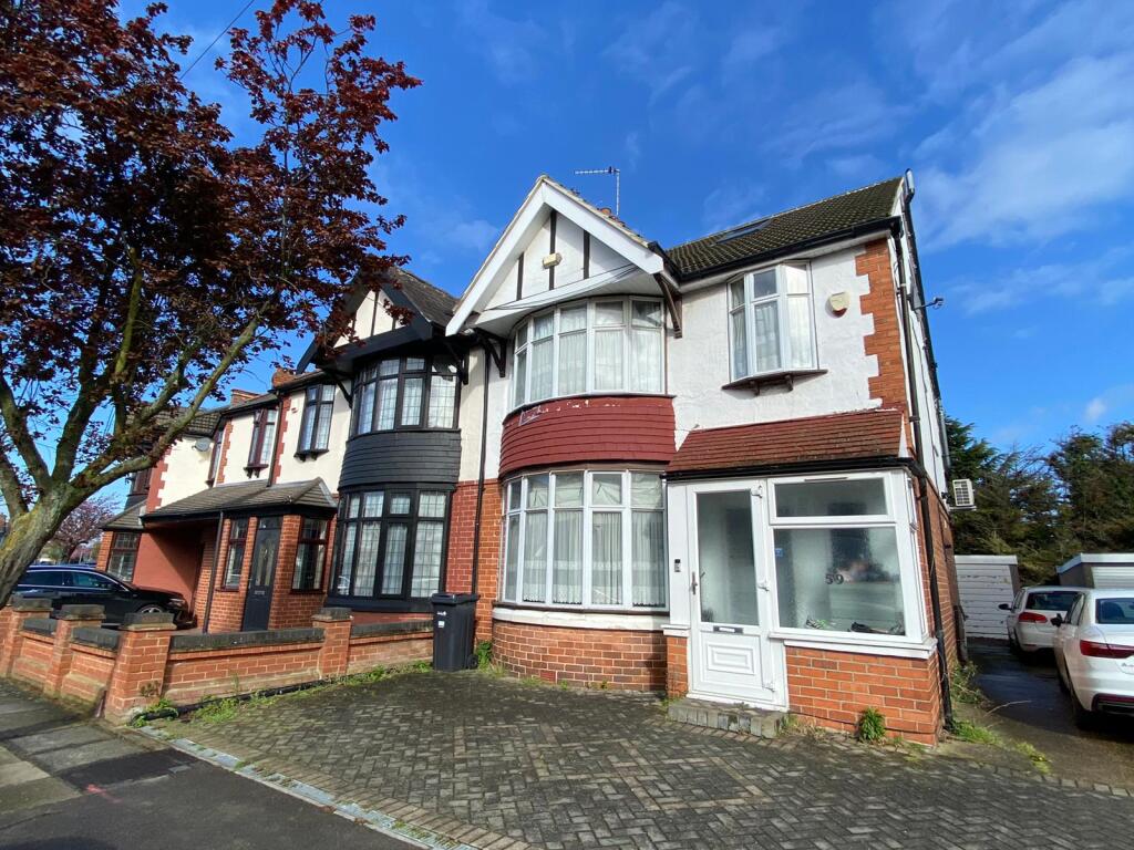 5 bed Semi Detached for rent in Ilford. From Century 21 Goodmayes - Ilford 5 bed Semi Detached for rent in Ilford. From Century 21 Goodmayes - Ilford