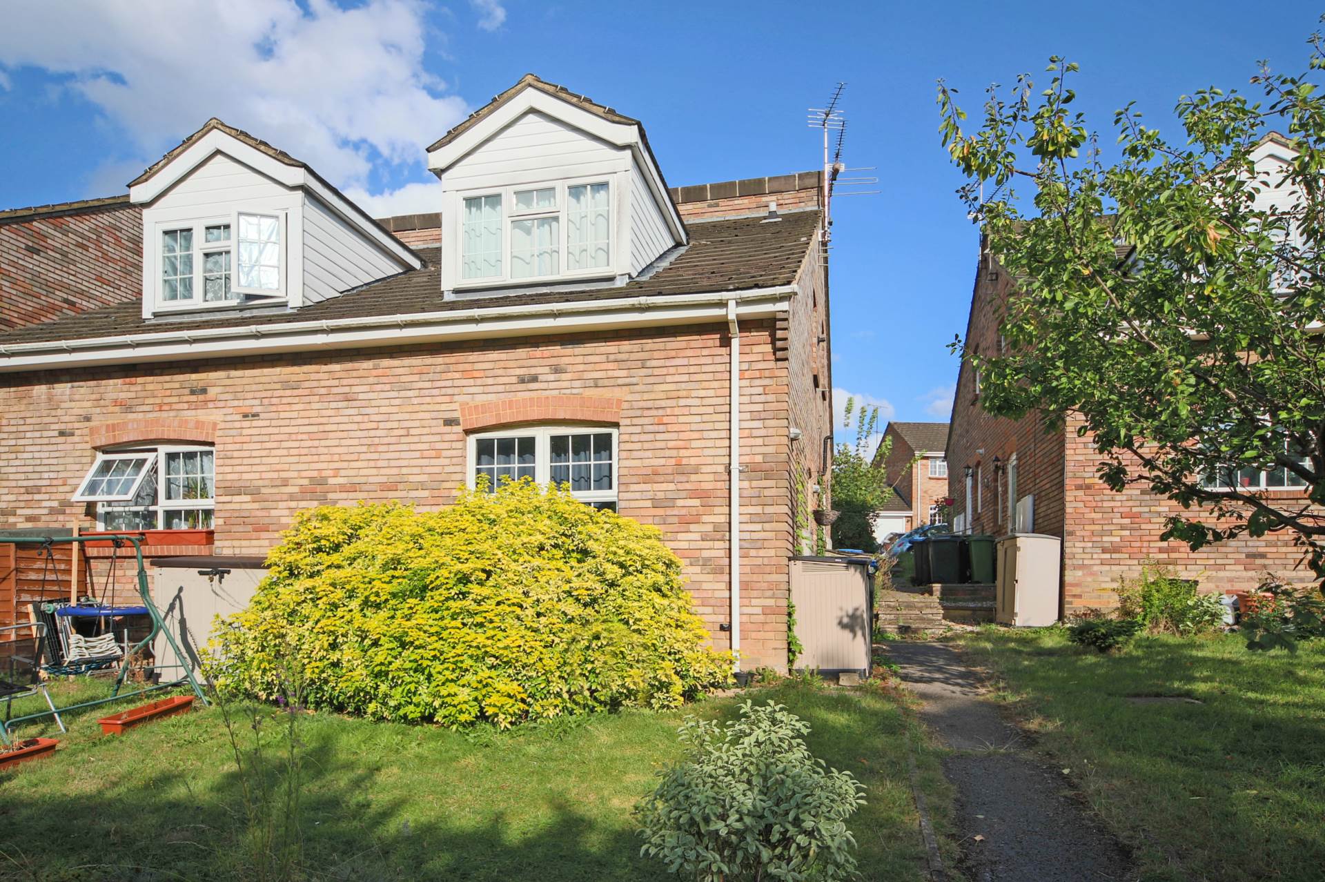 1 bed Cluster Home for rent in Tring. From Cesare & Co - Residential Sales 1 bed Cluster Home for rent in Tring. From Cesare & Co - Residential Sales