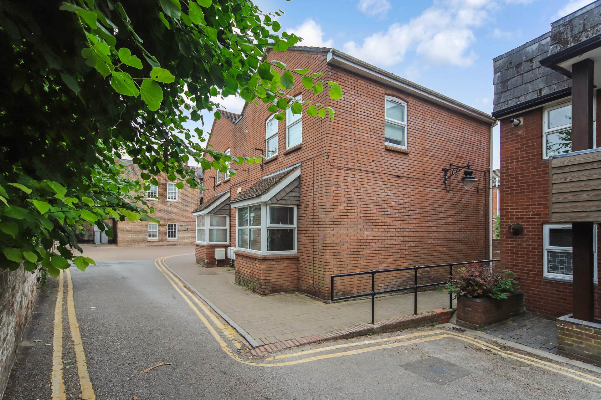 2 bed Apartment for rent in Tring. From Cesare & Co - Residential Sales 2 bed Apartment for rent in Tring. From Cesare & Co - Residential Sales