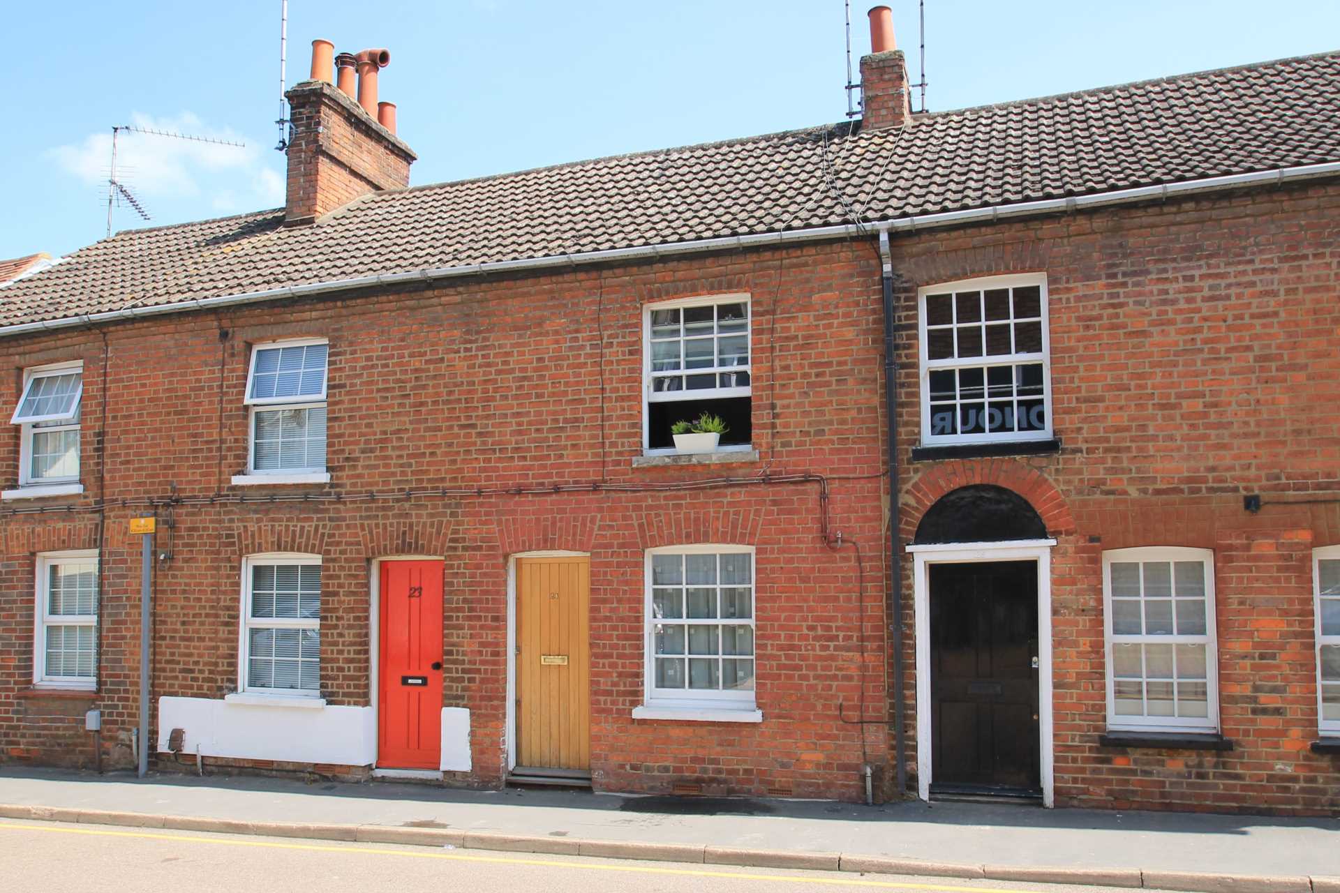 2 bed Cottage for rent in Tring. From Cesare & Co - Residential Sales 2 bed Cottage for rent in Tring. From Cesare & Co - Residential Sales