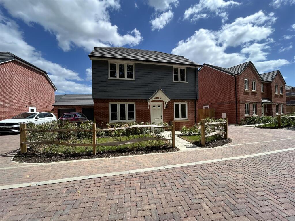 4 bed Detached for rent in . From Chambers Sales and Lettings - Stubbington 4 bed Detached for rent in . From Chambers Sales and Lettings - Stubbington