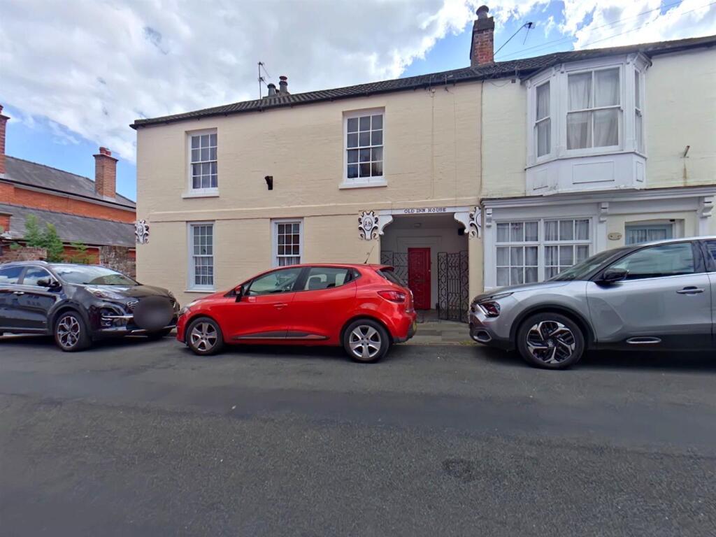 4 bed Detached for rent in Fareham. From Chambers Sales and Lettings - Stubbington 4 bed Detached for rent in Fareham. From Chambers Sales and Lettings - Stubbington