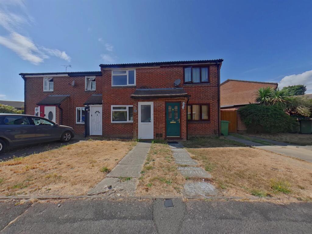2 bed Mid Terraced House for rent in Fareham. From Chambers Sales and Lettings - Stubbington