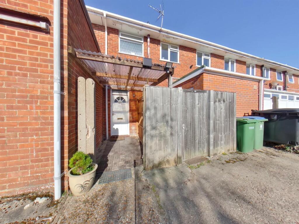 3 bed 1st Floor Flat for rent in Hill Head. From Chambers Sales and Lettings - Stubbington