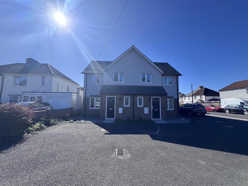 2 bed End of Terrace for rent in Fareham. From Chambers Sales and Lettings - Stubbington 2 bed End of Terrace for rent in Fareham. From Chambers Sales and Lettings - Stubbington