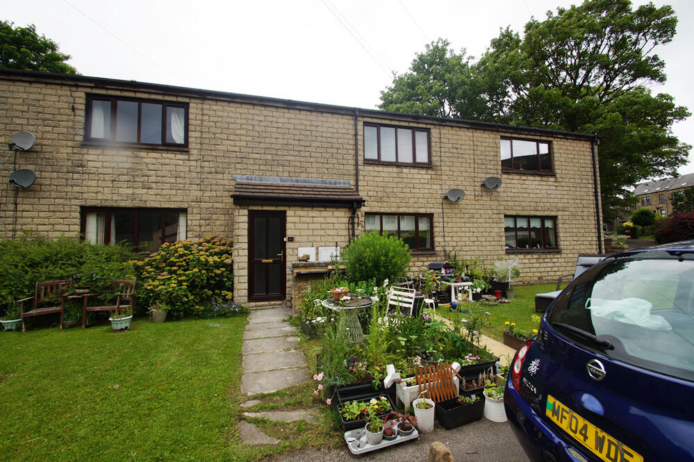 1 bed 1st Floor Flat for rent in Dobcross. From Bridges - Uppermill