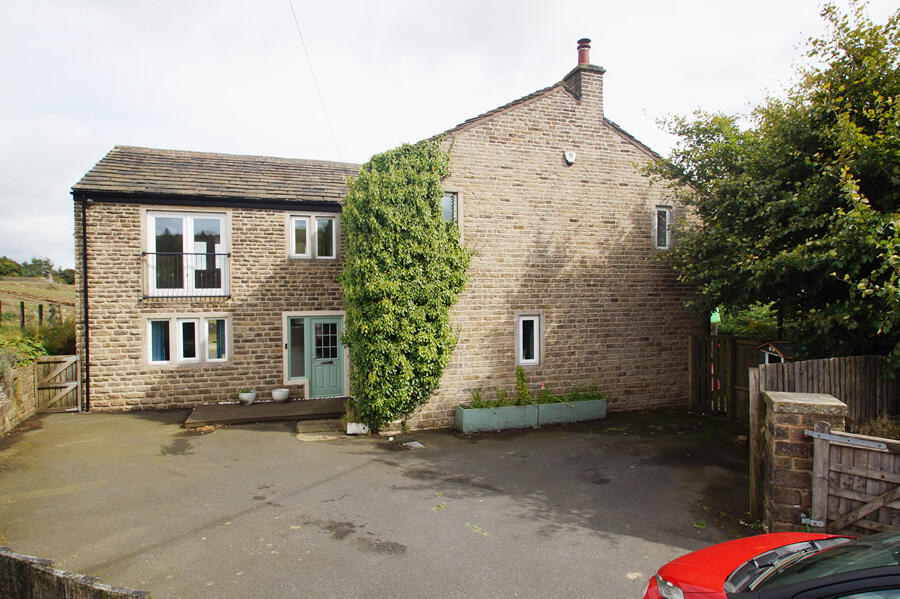 4 bed Detached for rent in Denshaw. From Bridges - Uppermill 4 bed Detached for rent in Denshaw. From Bridges - Uppermill
