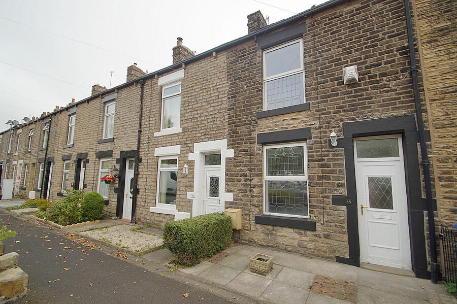 2 bed Mid Terraced House for rent in Mossley. From Bridges - Uppermill