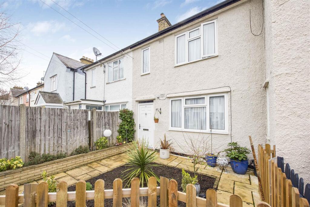 2 bed Mid Terraced House for rent in Hampton. From Chase Buchanan - Hampton Hill Office