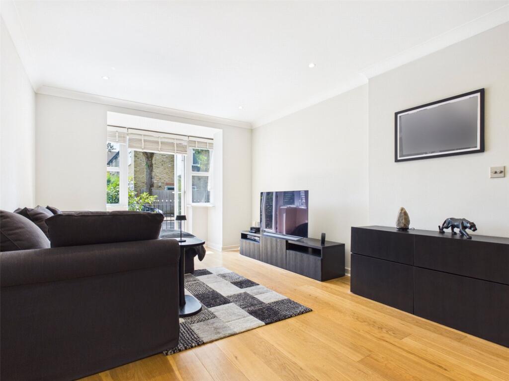 1 bed Apartment for rent in Hampton. From Chase Buchanan - Hampton Hill Office