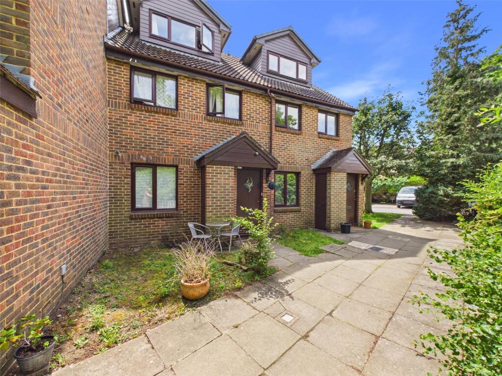 2 bed Apartment for rent in Sunbury. From Chase Buchanan - Hampton Hill Office 2 bed Apartment for rent in Sunbury. From Chase Buchanan - Hampton Hill Office