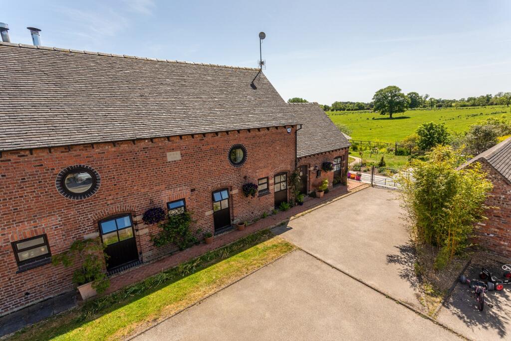 5 bed Barn Conversion for rent in Chorlton. From Cheshire Lamont - Nantwich 5 bed Barn Conversion for rent in Chorlton. From Cheshire Lamont - Nantwich