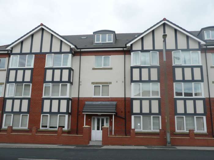 2 bed 1st Floor Flat for rent in Blackpool. From Christie King Estate Agents