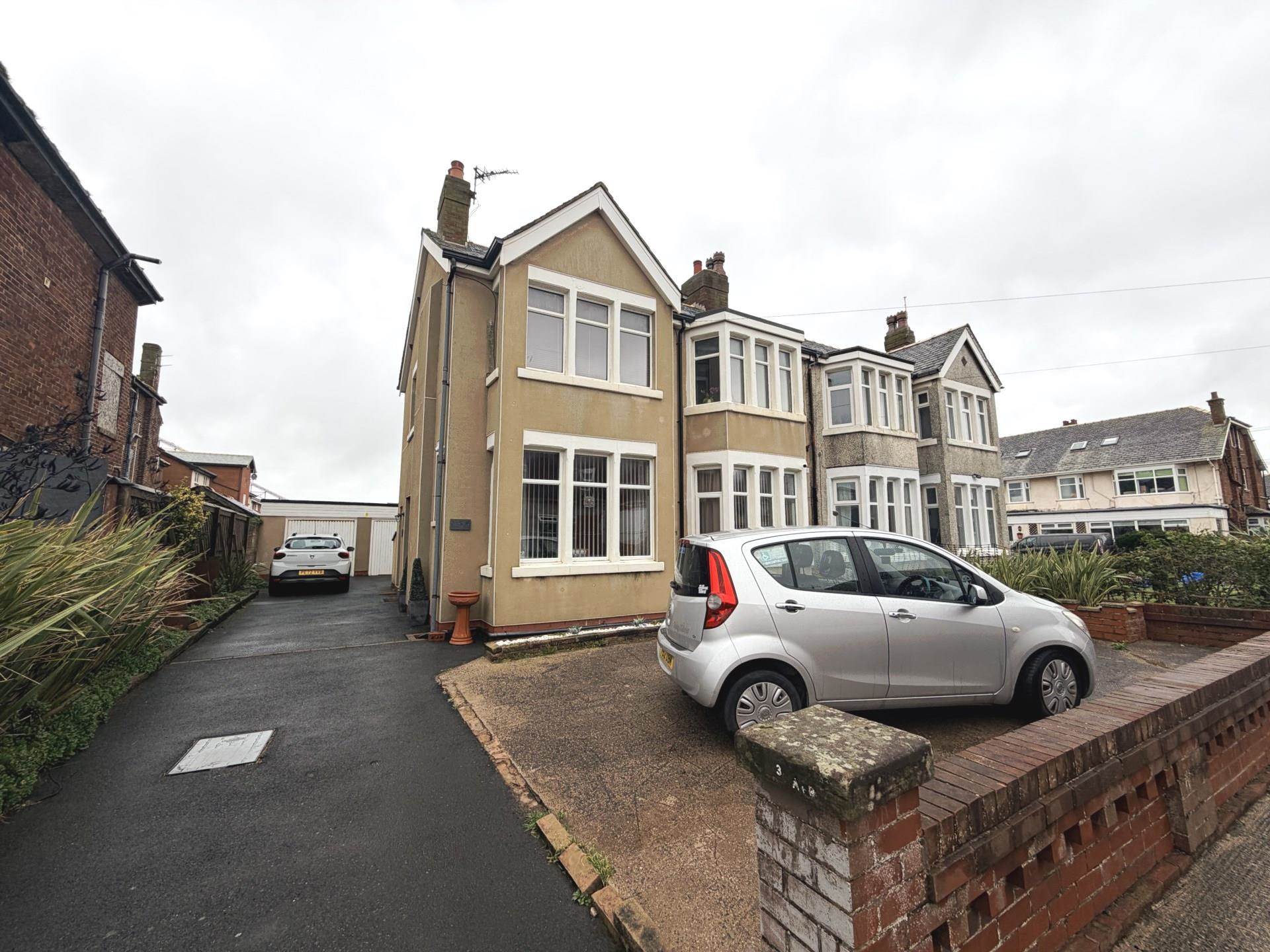 2 bed 1st Floor Flat for rent in Blackpool. From Christie King Estate Agents 2 bed 1st Floor Flat for rent in Blackpool. From Christie King Estate Agents