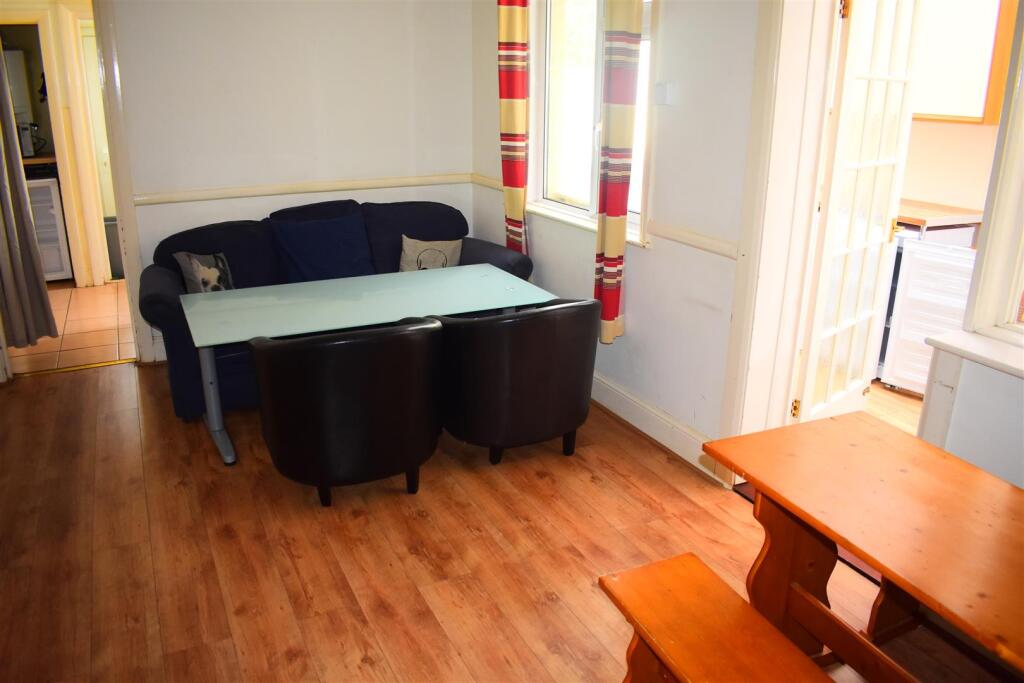 5 bed Detached for rent in Portsmouth. From Christies - Southsea