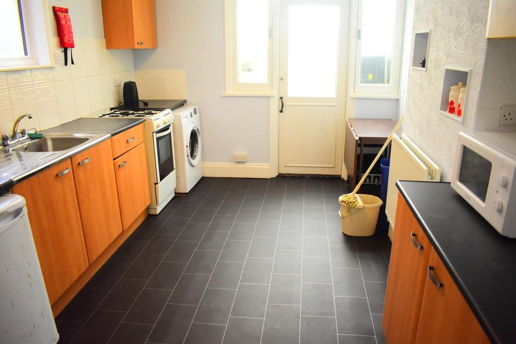 3 bed Mid Terraced House for rent in Portsmouth. From Christies - Southsea