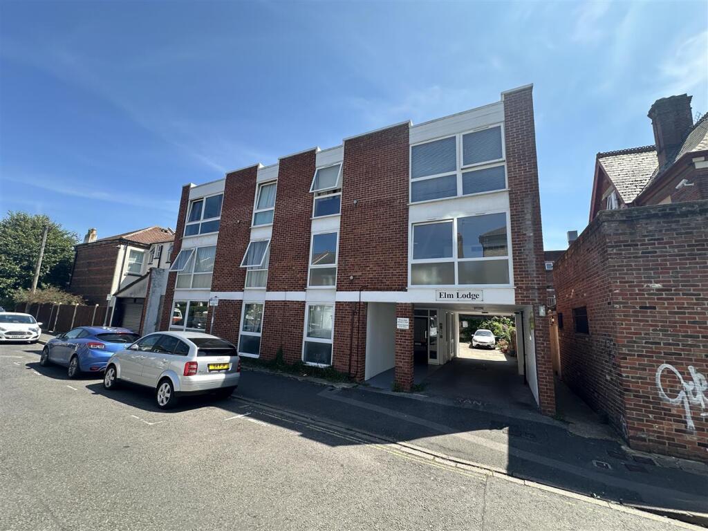 2 bed Apartment for rent in Portsmouth. From Christies - Southsea 2 bed Apartment for rent in Portsmouth. From Christies - Southsea