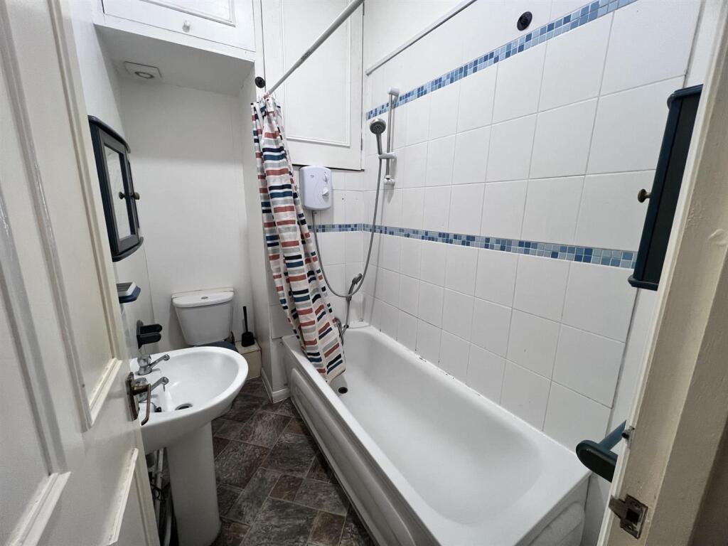 2 bed Apartment for rent in Portsmouth. From Christies - Southsea 2 bed Apartment for rent in Portsmouth. From Christies - Southsea