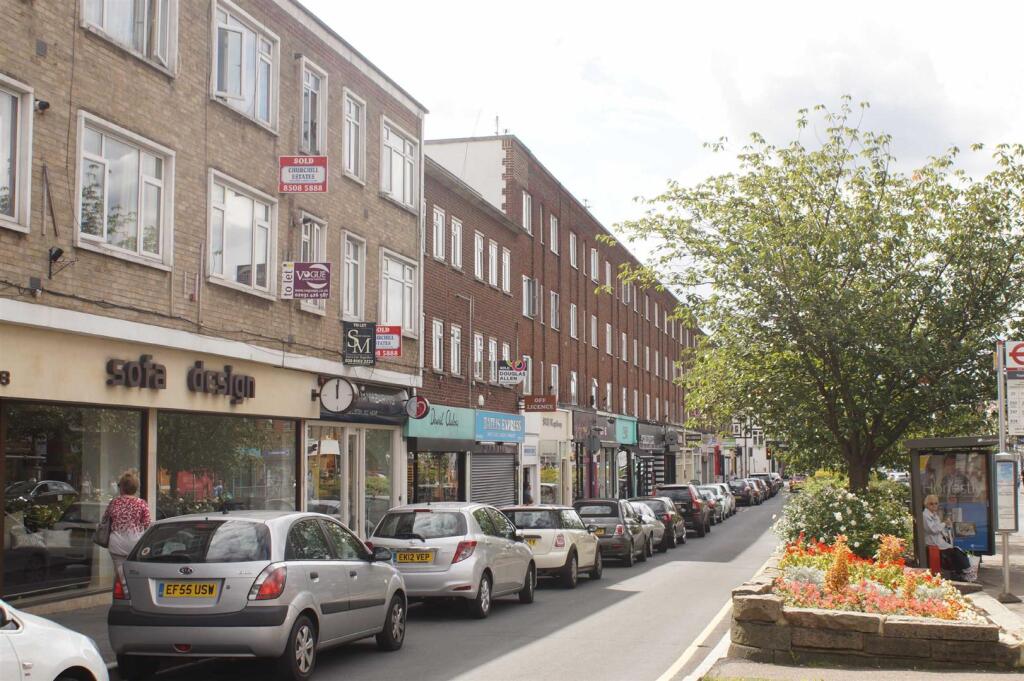 2 bed 1st Floor Flat for rent in Loughton. From Churchill Estates - Buckhurst Hill