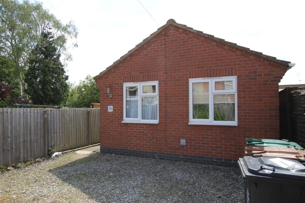 2 bed Detached bungalow for rent in Swadlincote. From Chris McAvoy Lettings - Atherstone 2 bed Detached bungalow for rent in Swadlincote. From Chris McAvoy Lettings - Atherstone