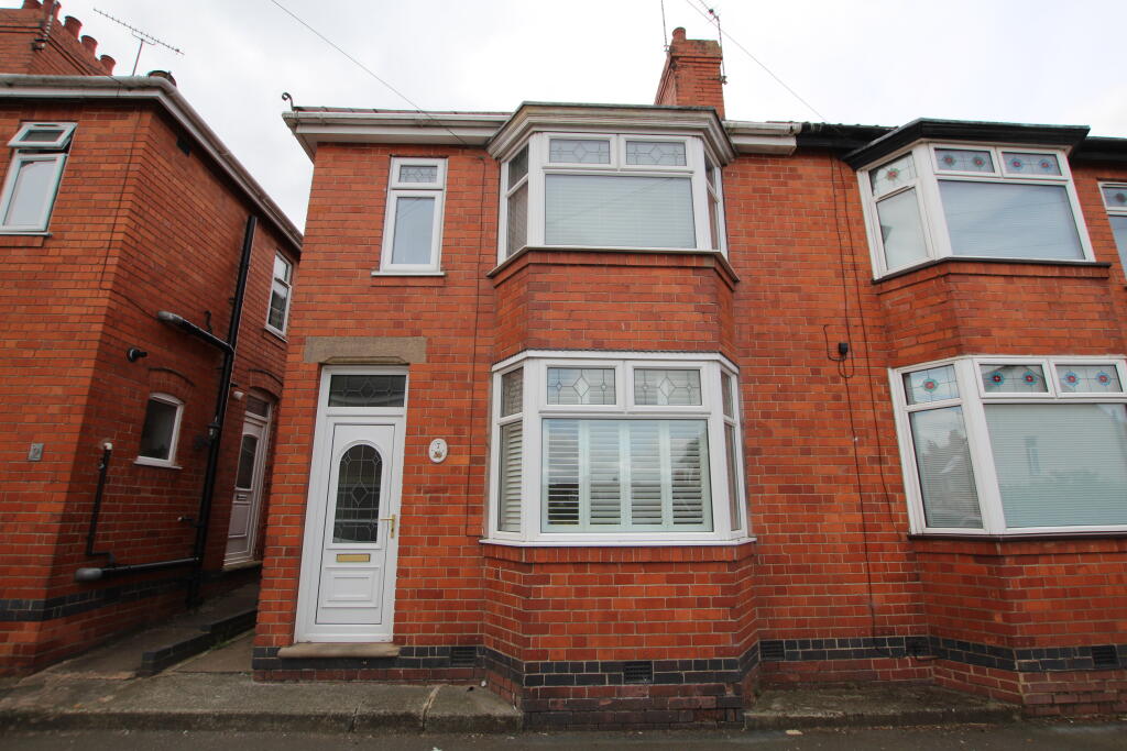 3 bed Semi Detached for rent in Atherstone. From Chris McAvoy Lettings - Atherstone