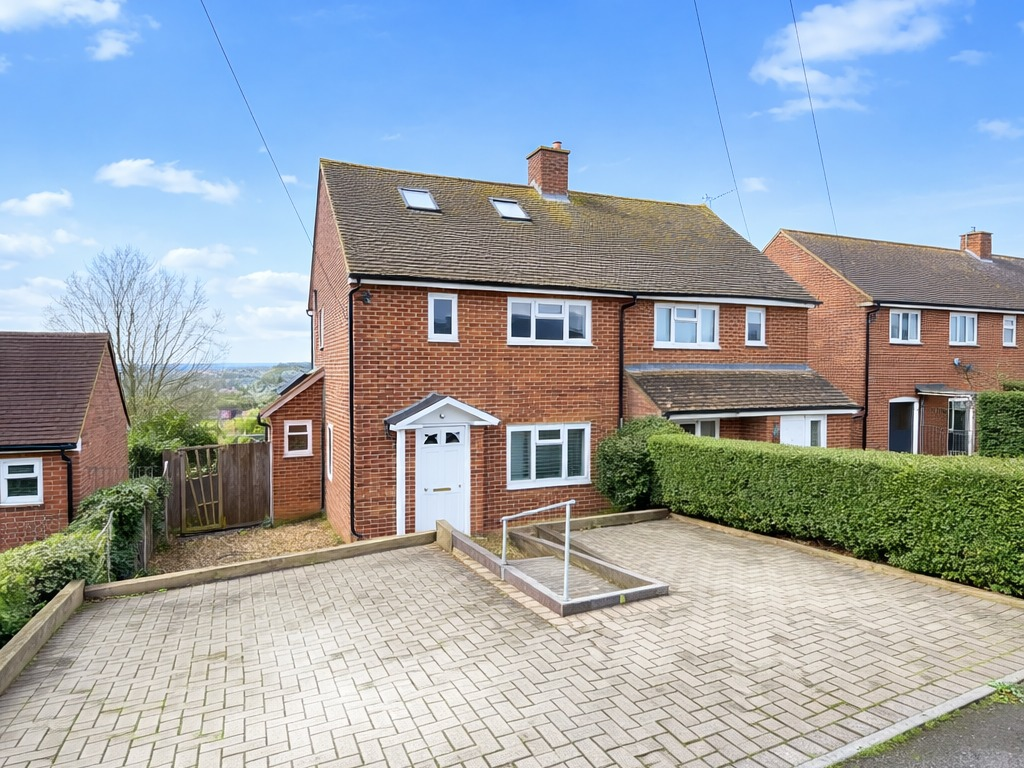 3 bed Semi Detached for rent in Wendover. From Christopher Pallet - Wendover