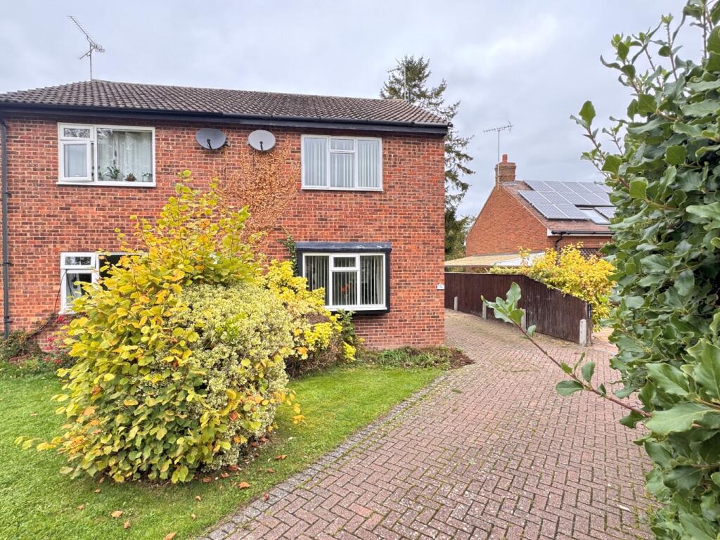 2 bed Semi Detached for rent in Wendover. From Christopher Pallet - Wendover