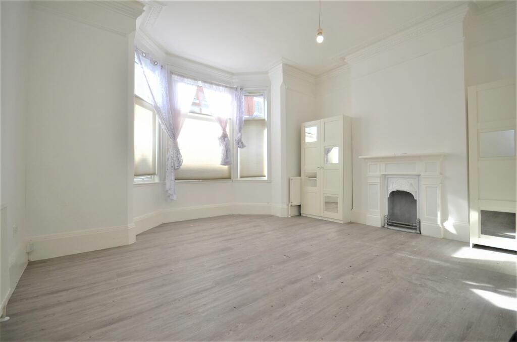 3 bed Flat for rent in Hammersmith. From Citydeal Estates - London Ltd - Citydeal Estates