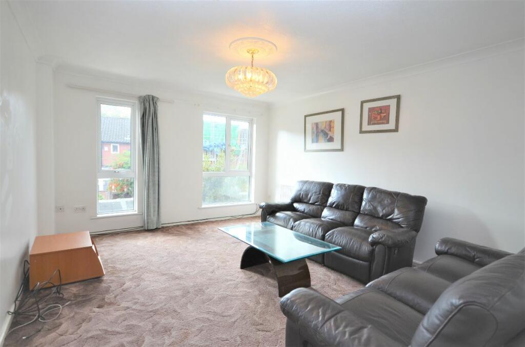 4 bed Mid Terraced House for rent in Chiswick. From Citydeal Estates - London Ltd - Citydeal Estates