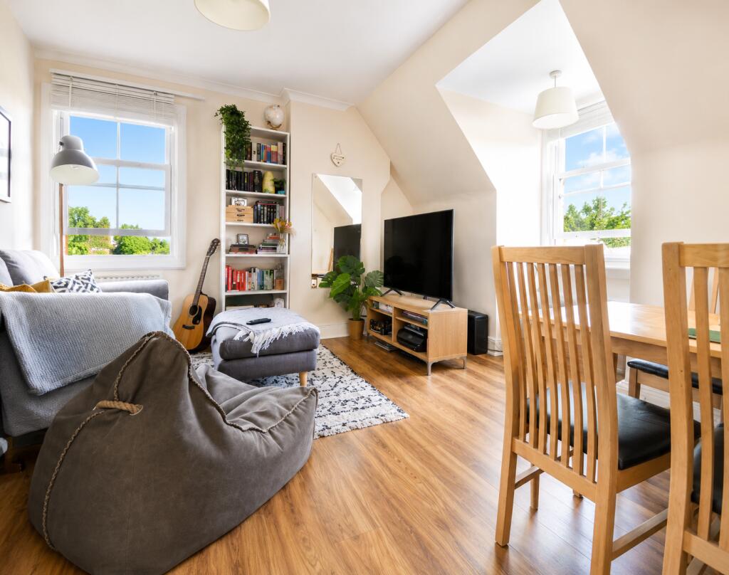 1 bed 1st Floor Flat for rent in Acton. From Citydeal Estates - London