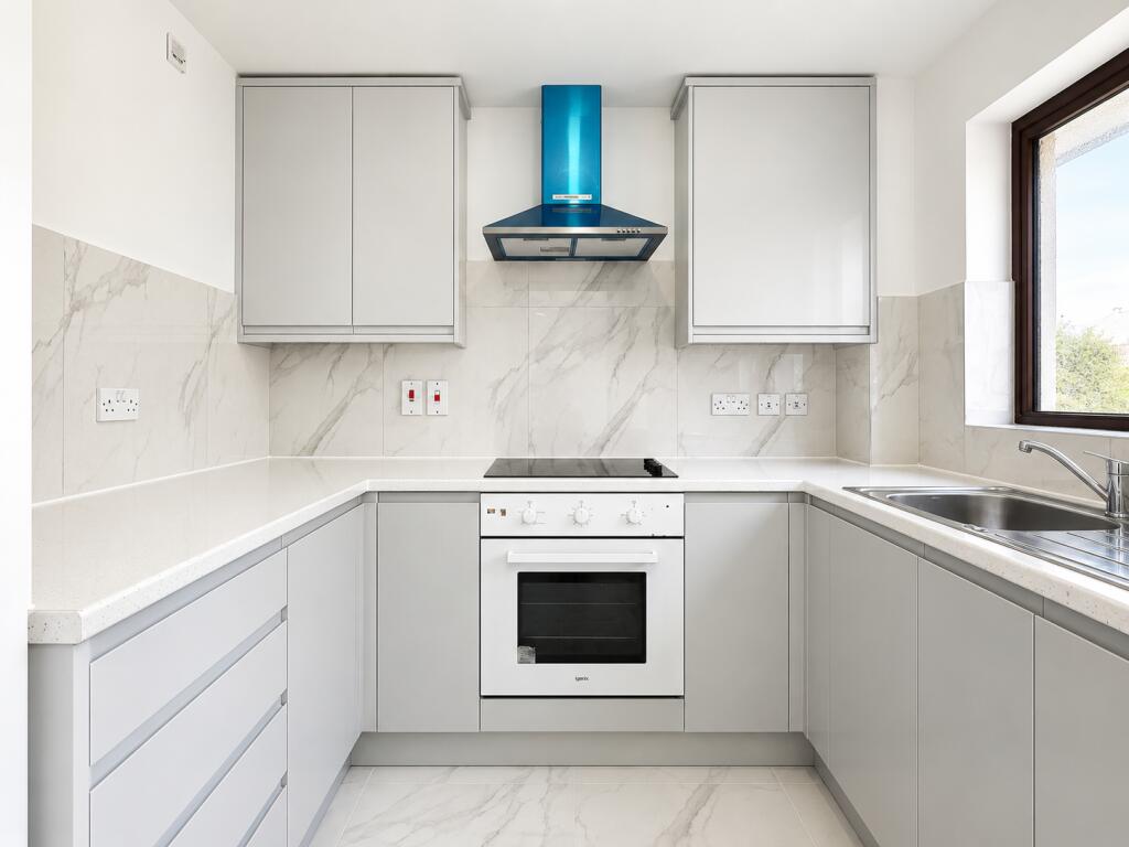 2 bed 1st Floor Flat for rent in Acton. From Citydeal Estates - London